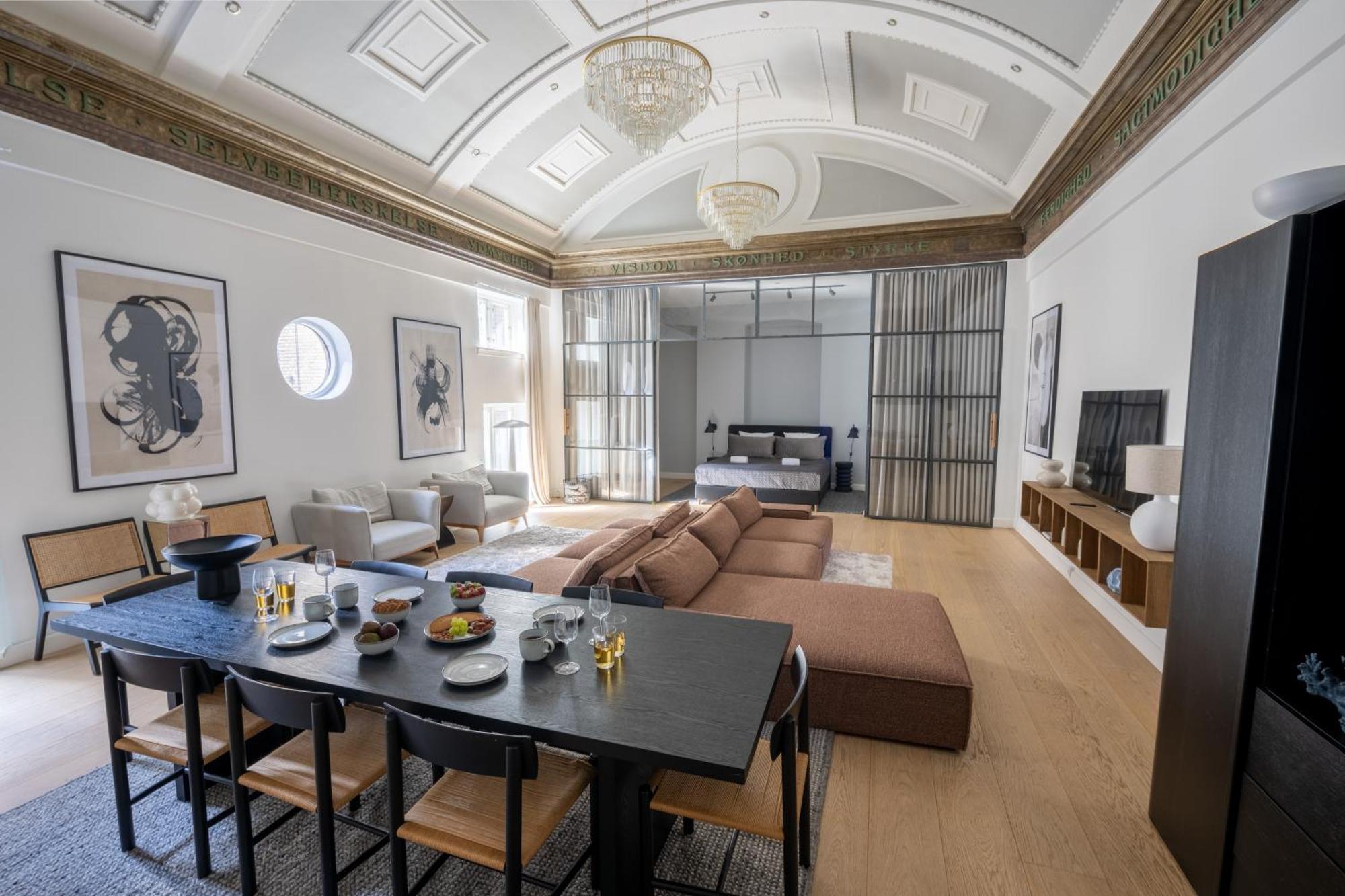 Unique 3 Bedroom Apartment In Vibrant Frederiksberg Kopenhag Dış mekan fotoğraf