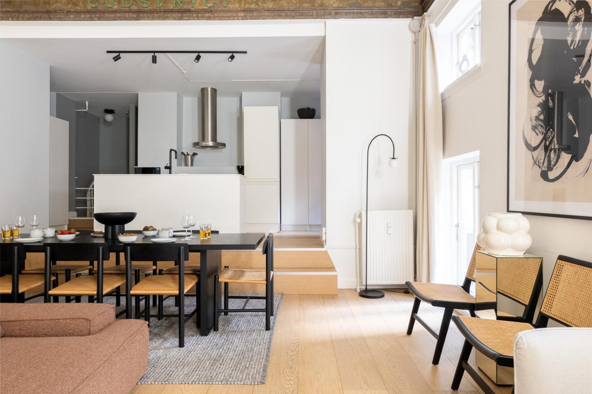 Unique 3 Bedroom Apartment In Vibrant Frederiksberg Kopenhag Dış mekan fotoğraf