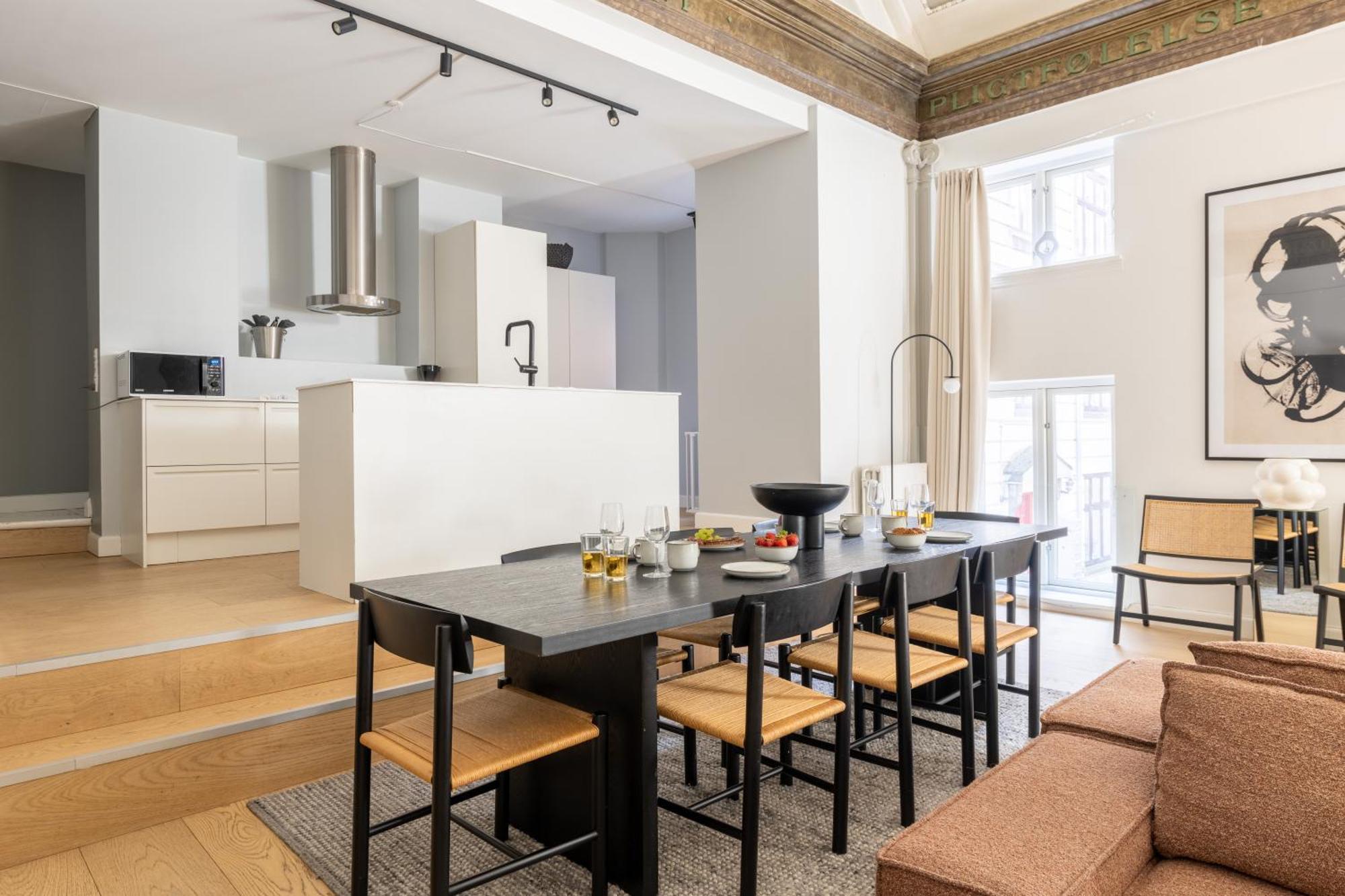 Unique 3 Bedroom Apartment In Vibrant Frederiksberg Kopenhag Dış mekan fotoğraf