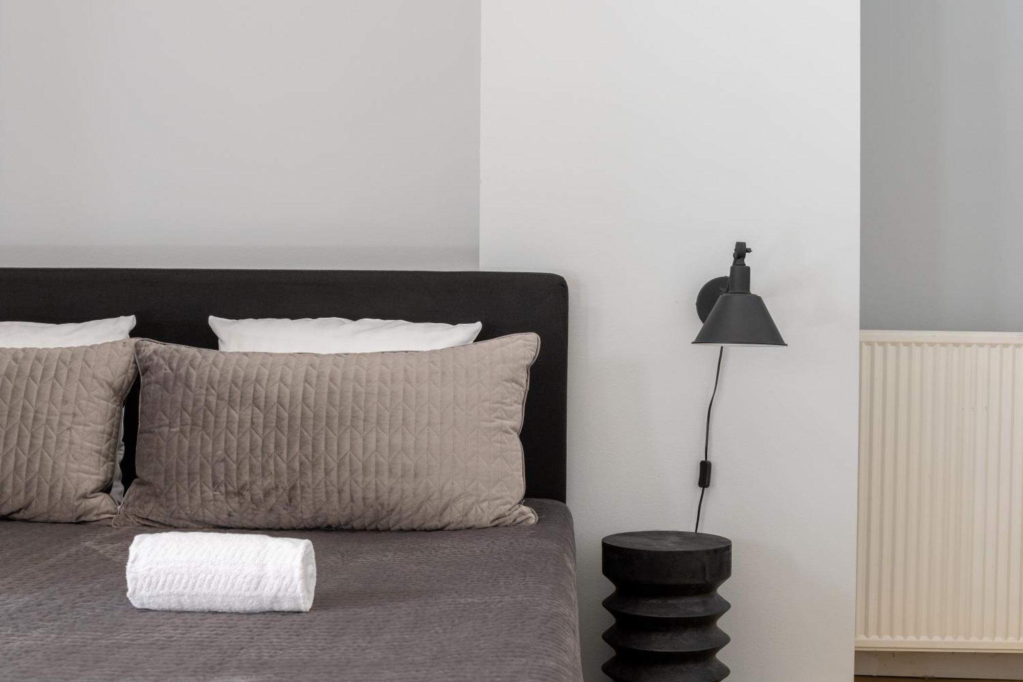 Unique 3 Bedroom Apartment In Vibrant Frederiksberg Kopenhag Dış mekan fotoğraf