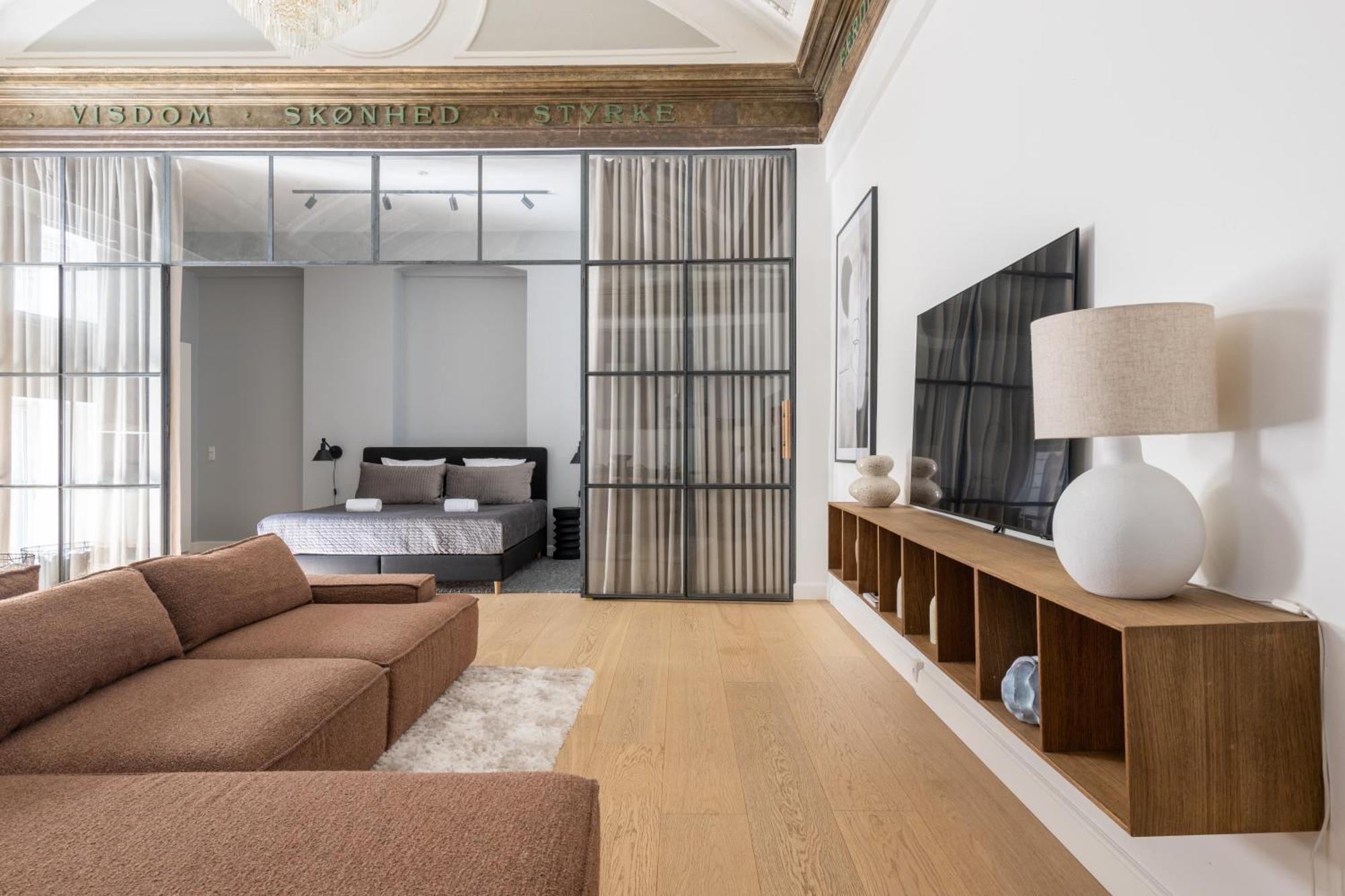 Unique 3 Bedroom Apartment In Vibrant Frederiksberg Kopenhag Dış mekan fotoğraf
