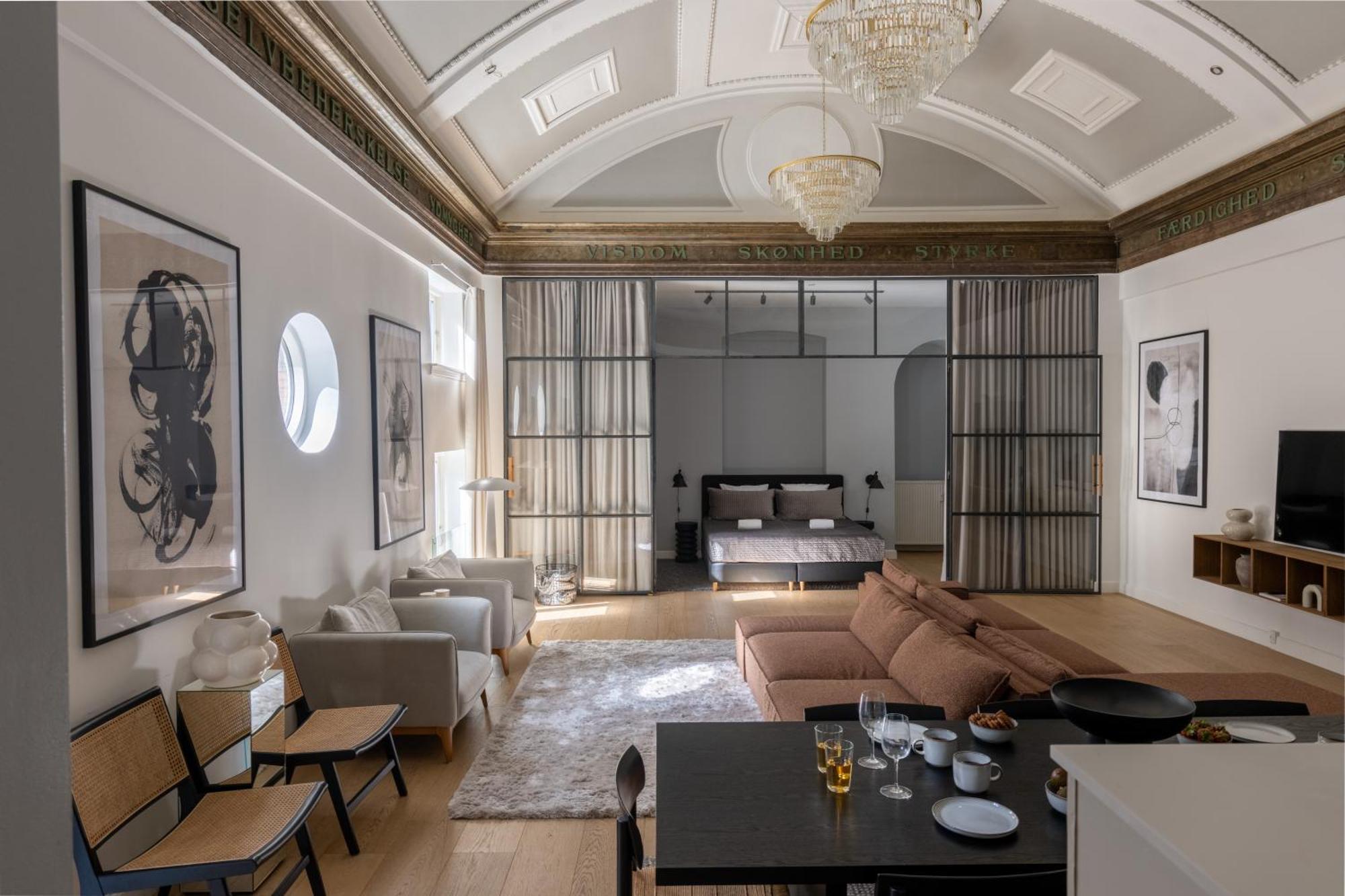 Unique 3 Bedroom Apartment In Vibrant Frederiksberg Kopenhag Dış mekan fotoğraf