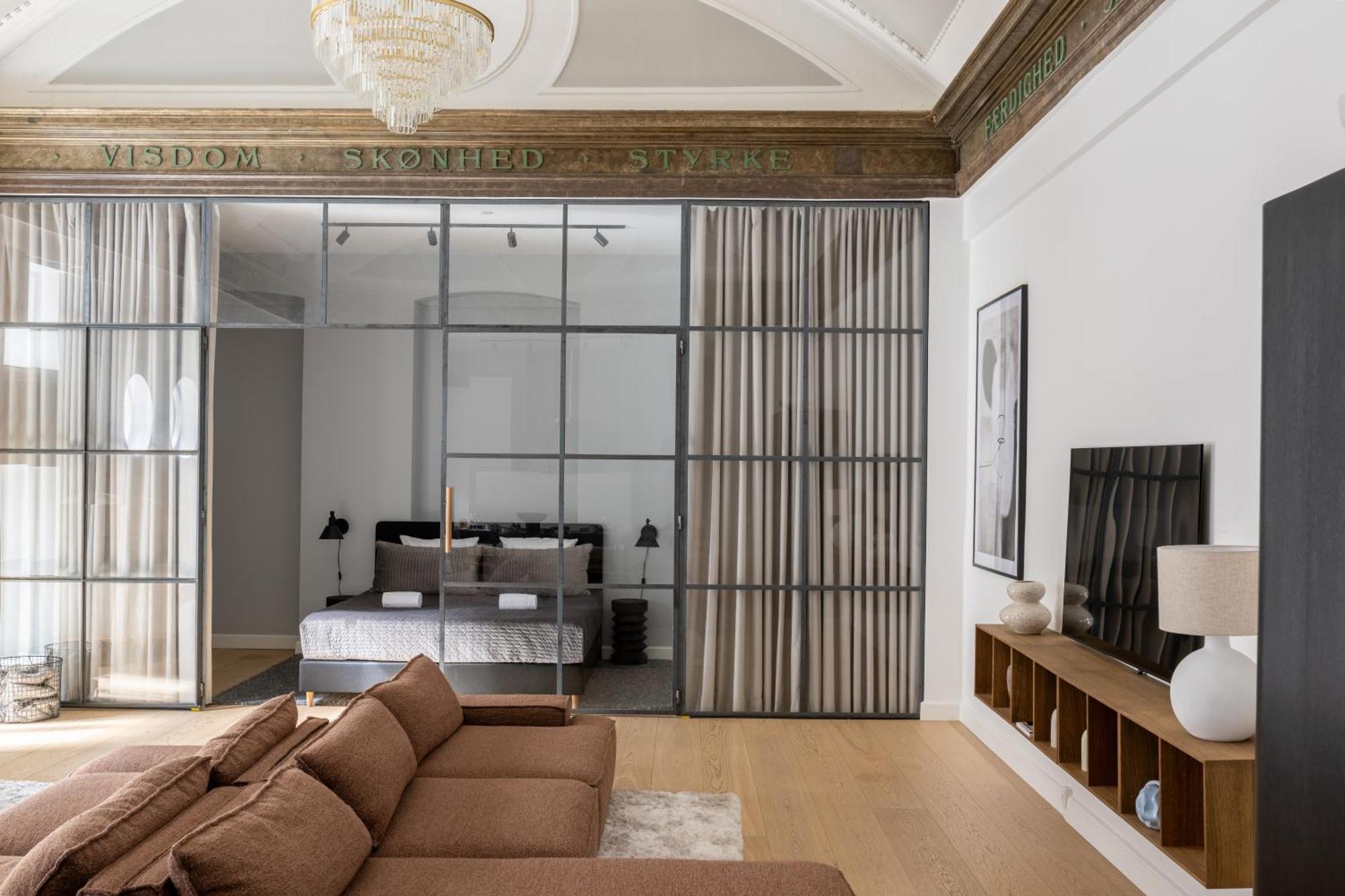 Unique 3 Bedroom Apartment In Vibrant Frederiksberg Kopenhag Dış mekan fotoğraf